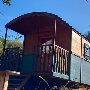 Tente de luxe Les Roulottins, Briançonnet
